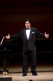 美国男低音李勇获得男子组铜奖