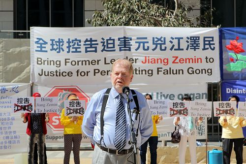 图8：纽省自由党资深成员、人权活动家安德鲁•布希（Andrew Bush）先生。