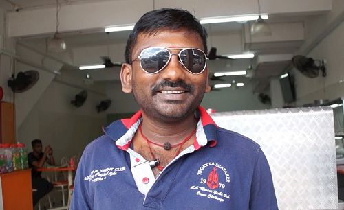 '图8：印裔民众Kumar认为，炼功对身体很好。'