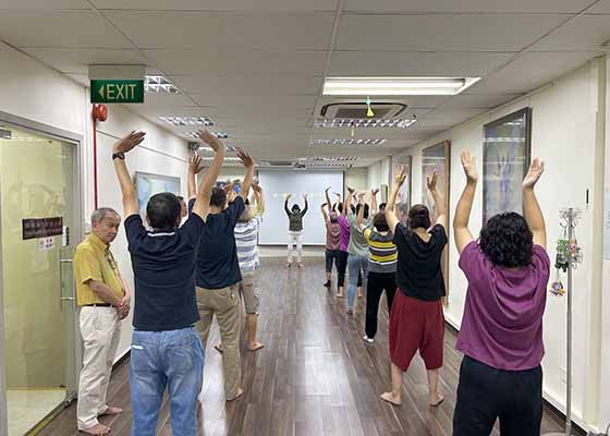新马华人携亲友走入法轮功修炼