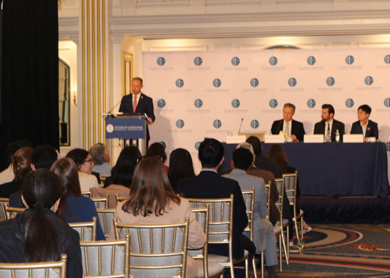 美国政要呼吁白宫保护法轮功 捍卫立国原则